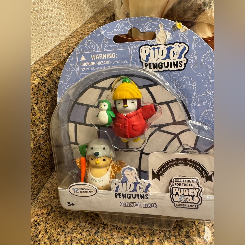 Pudgy Penguins Collectible Figures - Red & Yellow‎ Penguin Duo NIB